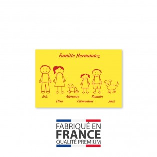 Plaque de maison Family personnalisée avec 6 membres pour boite aux lettres - Format 12x8 cm - Couleur jaune / rouge