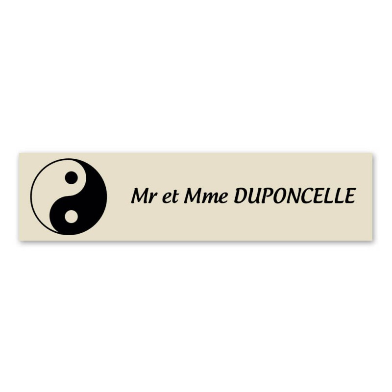 Plaque nom 1 ligne et symbole YIN YANG pour boite aux lettres type Decayeux (100x25mm) couleur beige lettres noires