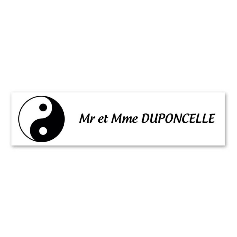 Plaque nom 1 ligne et symbole YIN YANG pour boite aux lettres type Decayeux (100x25mm) couleur blanche lettres noires