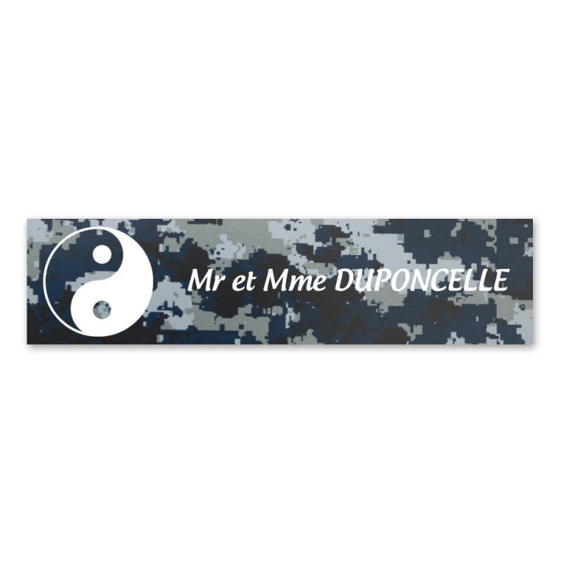 Plaque nom 1 ligne et symbole YIN YANG pour boite aux lettres type Decayeux (100x25mm) texture camouflage bleu