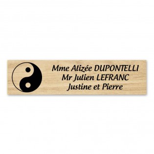 Plaque nom 3 lignes et symbole YIN YANG pour boite aux lettres type Decayeux (100x25mm) effet bois clair