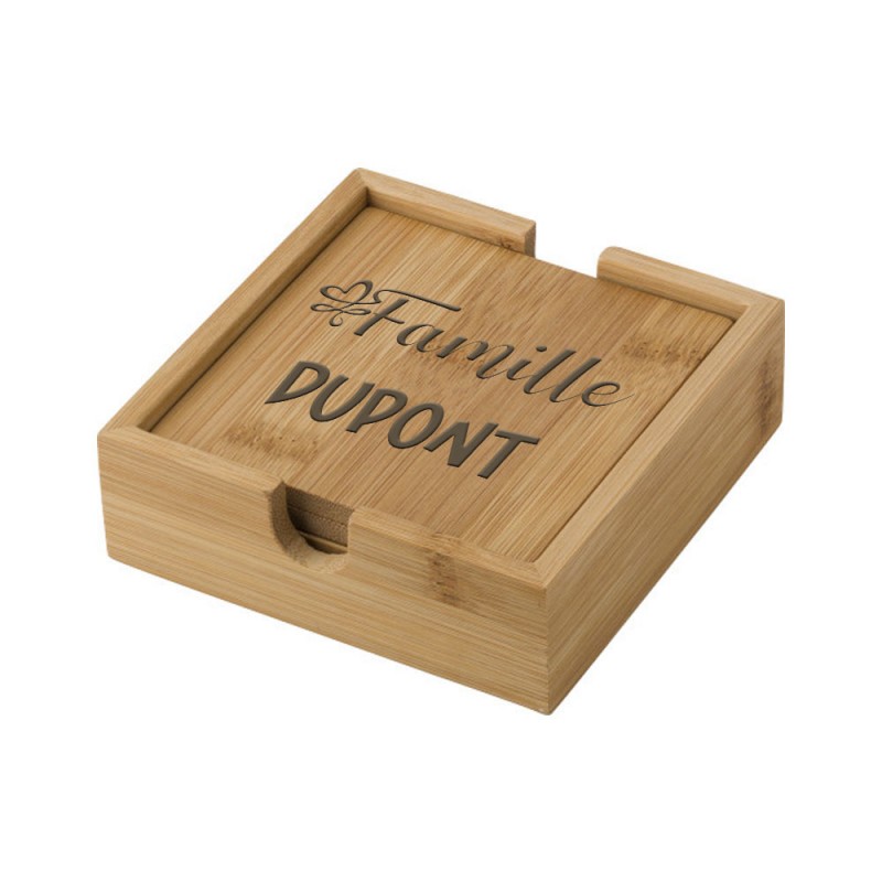 Lot de 4 dessous de verres bambou à personnaliser sur 2 lignes - Gravure laser - Cadeau Noël anniversaire départ en retraite Lot de 4 dessous de verres bambou à personnaliser sur 2 lignes - Gravure laser - Cadeau Noël anniversaire départ en retraite