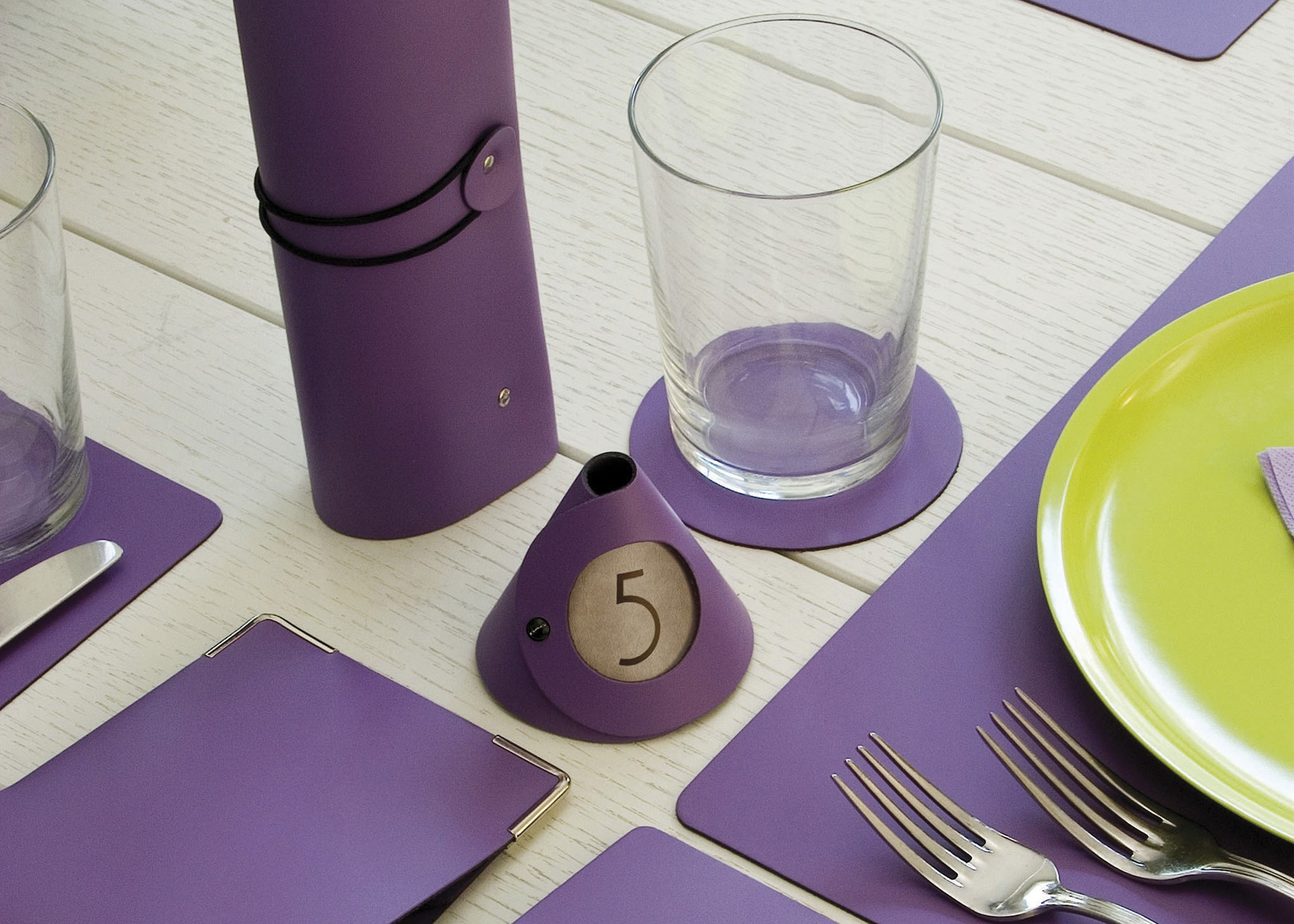 Accessoires tables restaurants, set de table, sous verre, numéros de